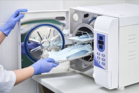 sterilizing-medical-instruments-autoclave-dental-office